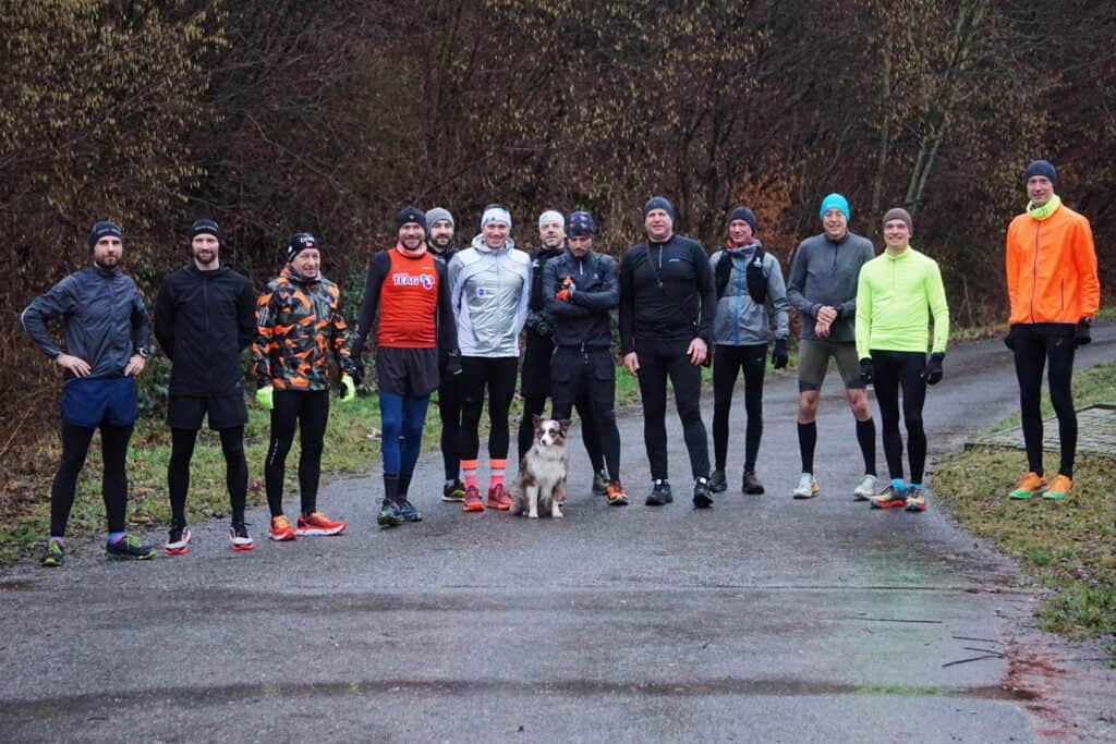 Gruppe Läufer beim gruppenbild